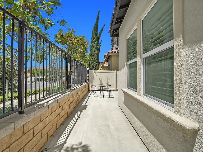 821 Parisa Pl — Photo 43