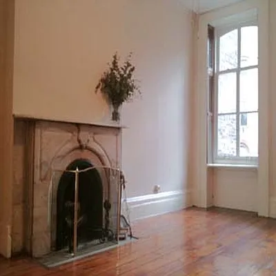 Rented by R New York | media 52