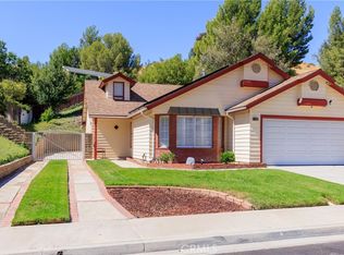 32115 Green Hill Dr, Castaic, CA 91384