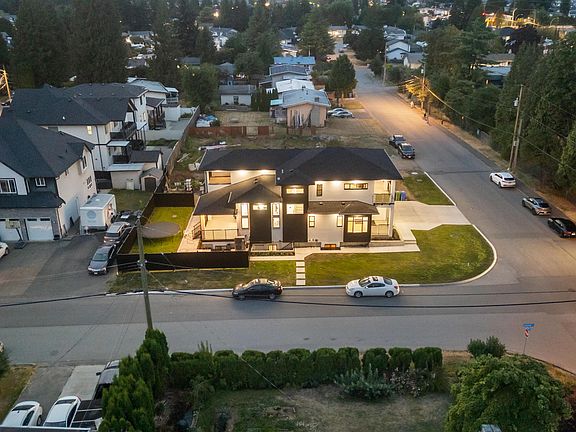 4th image of 3051 Royal St