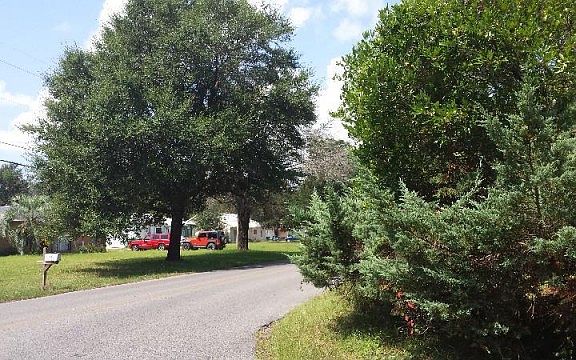 5th image of 204 Alden Dr