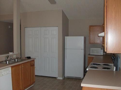 2nd image of 146 Bellegrove Dr