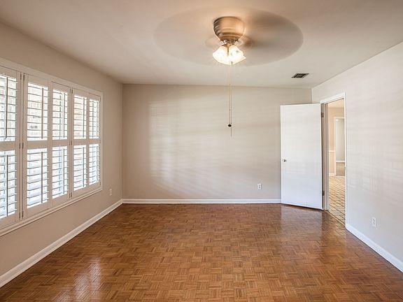 5th image of 1543 Sharonhill Dr