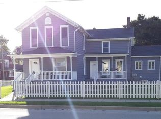 302 Center St #2, Elgin, IL 60120