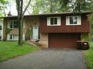 164 Marian Pkwy, Crystal Lake, IL 60014