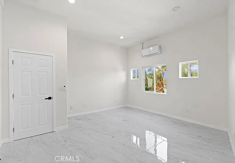 1580 San Bernardino Pl — Photo 18