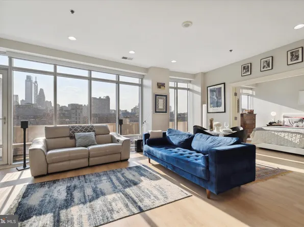 201 N 8th St APT 306, Philadelphia, PA 19106