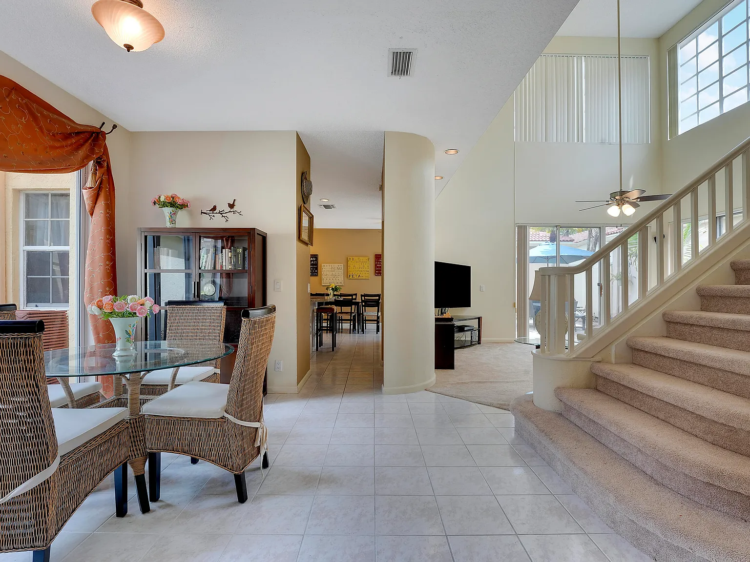 3 bed, 2.5 bath, 2093 sqft, $4,000 — Photo 4