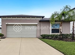 1542 Flower Dust Dr, Ruskin, FL 33570