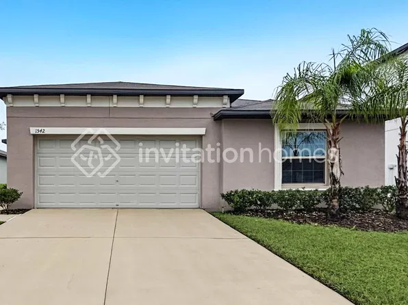 1542 Flower Dust Dr, Ruskin, FL 33570