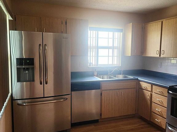 5th image of 3142 Carlsbad St