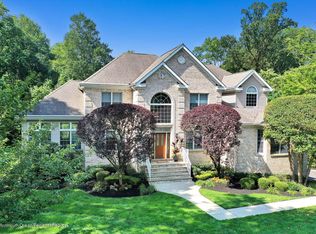54 Beacon Hill Rd, Morganville, NJ 07751