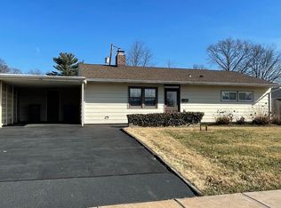 56 Gaping Rock Rd, Levittown, PA 19057