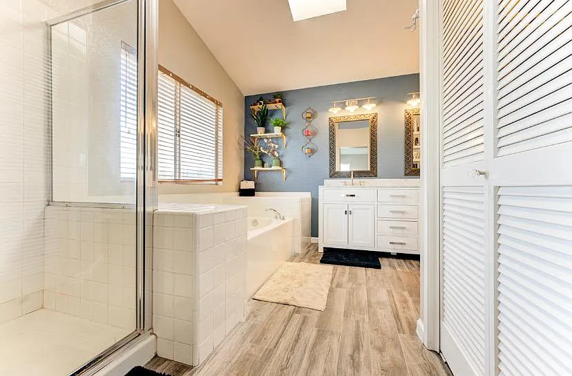 4 bed, 2222 sqft, $3,450 — Photo 3