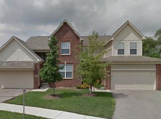 22605 Trillium Dr, Novi, MI 48375