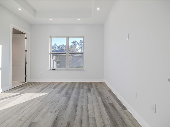 5th image of 87 Wheatfield Dr #A