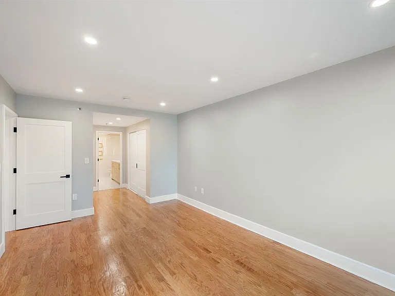 75-83 Cambridge Pkwy #101 — Photo 17