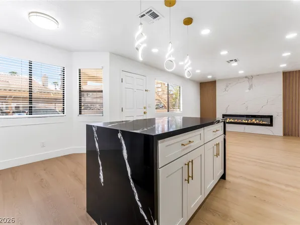 1017 Falconhead Ln Unit 102, Las Vegas, NV 89128