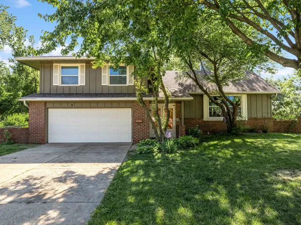 4413 73rd Pl, Urbandale, IA 50322