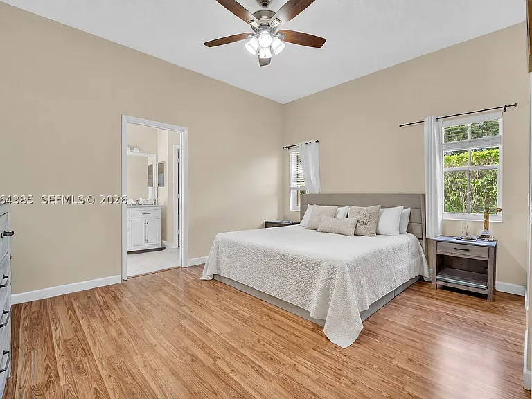 885 Tanglewood Cir #885 — Photo 10