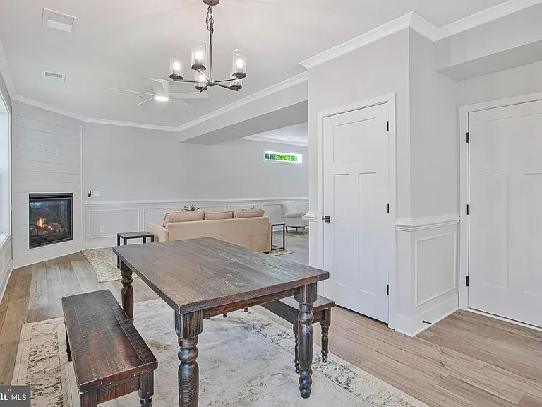 1316 Juniper St — Photo 11