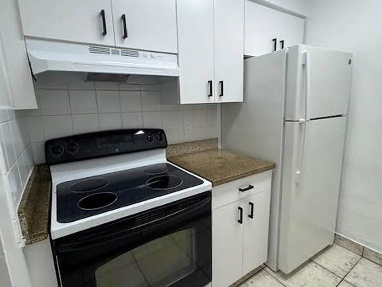 100 SW 9th St Ft. Lauderdale, FL 33315 — Photo 4