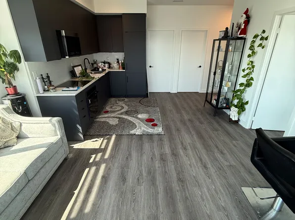 225 Malta Ave #2104, Brampton, ON L6Y 4G6