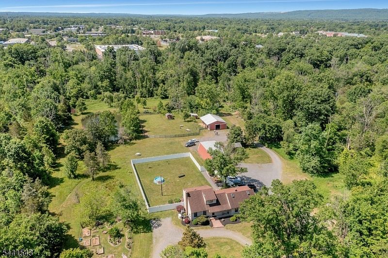 1st image of 104 Steinmetz Rd