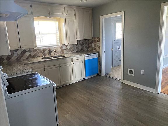 3rd image of 923 N Beaulah St