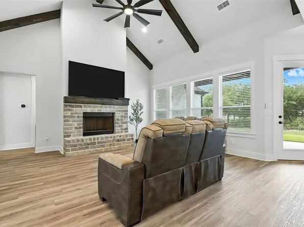 3141 Claire Dr, Midlothian, TX 76065