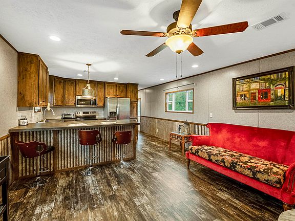 3rd image of 16247 Windmill Ln