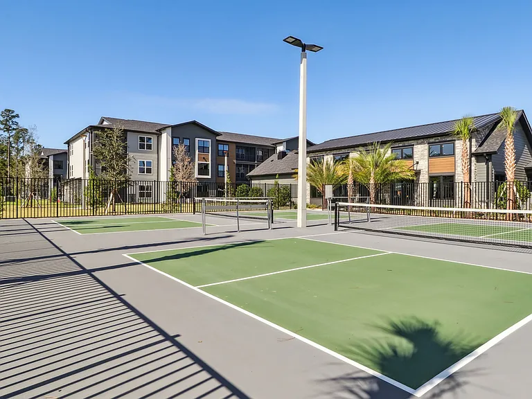 The Liliana Apartment Homes — Photo 6