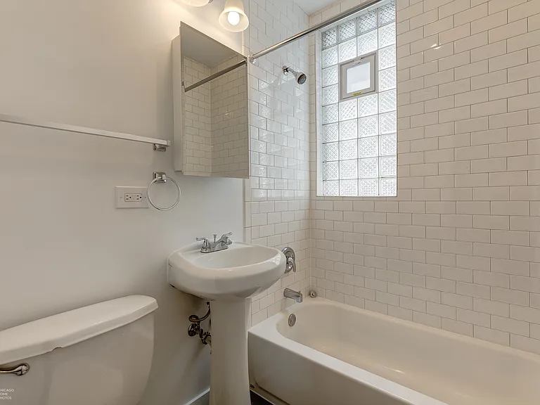 2525 N Wayne Ave #1R — Photo 10