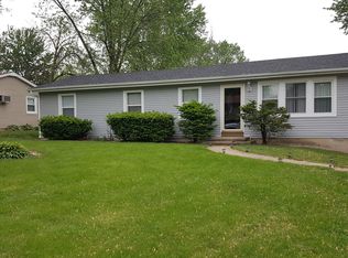 441 Sherwood Dr, Aurora, IL 60505