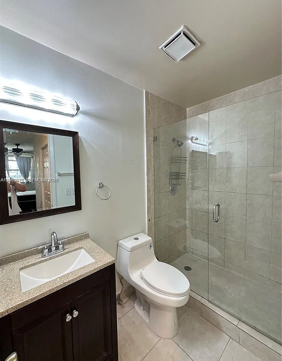 3 bed, 1280 sqft, $2,800 — Photo 4