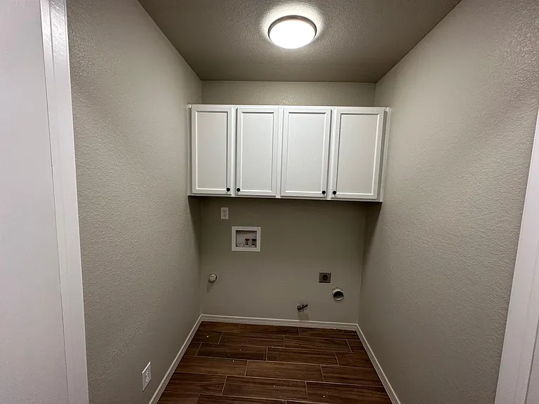 1029 E 64th Pl — Photo 11