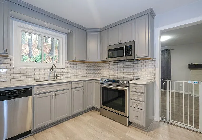 33 Pearl St — Photo 3