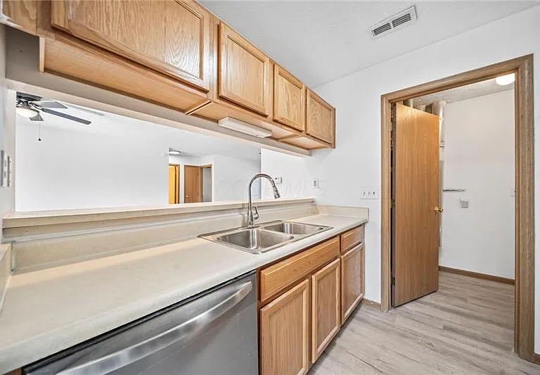 1259 Caravel Dr — Photo 16