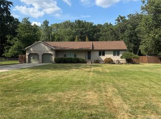 25200 Mary St, Taylor, MI 48180