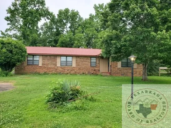 211 County Road 1118, Maud, TX 75567