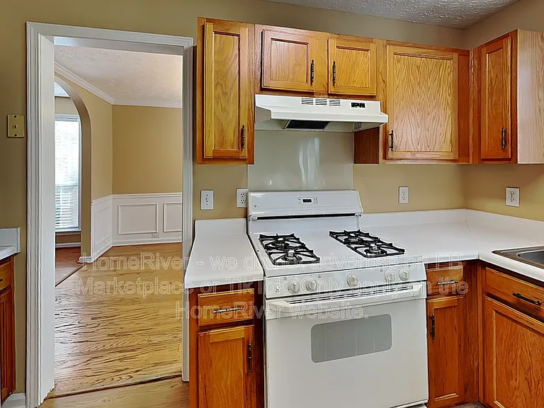 1155 Winthrope Chase Dr — Photo 6