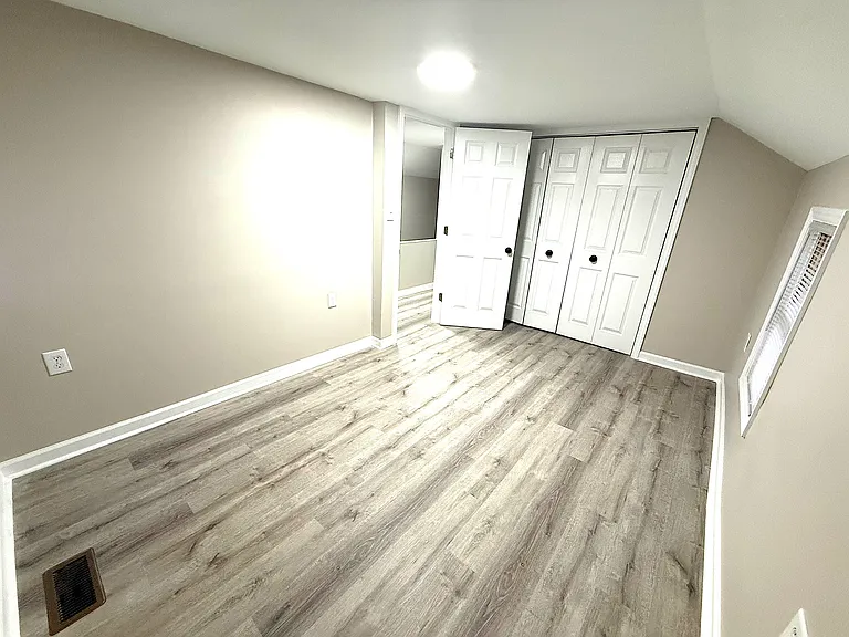 Upstairs bedroom & closet #1