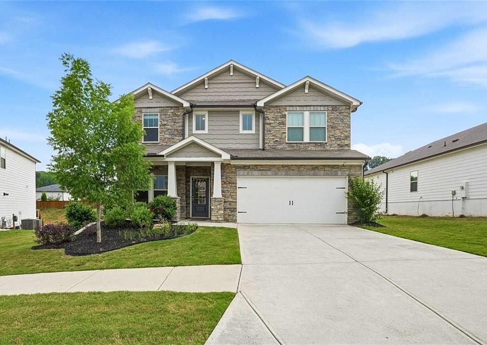 1st image of 610 Stately Dr