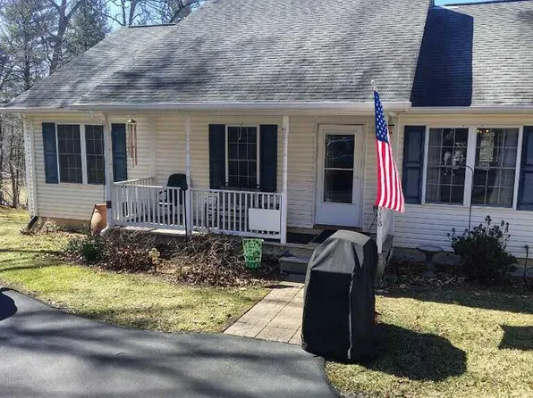 1158 Drummer Hill Rd, Front Royal, VA 22630