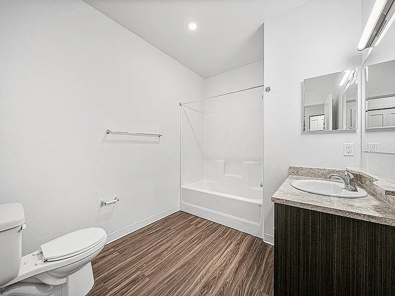 Chase Creek Apartment Homes — Photo 43