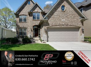 509 N Eagle St, Naperville, IL 60563