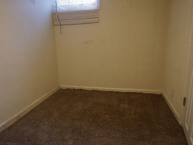 7996 S Main St — Photo 14