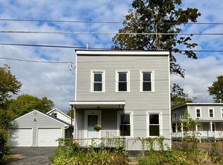 25 Major Dickinson Ave, Stillwater, NY 12170