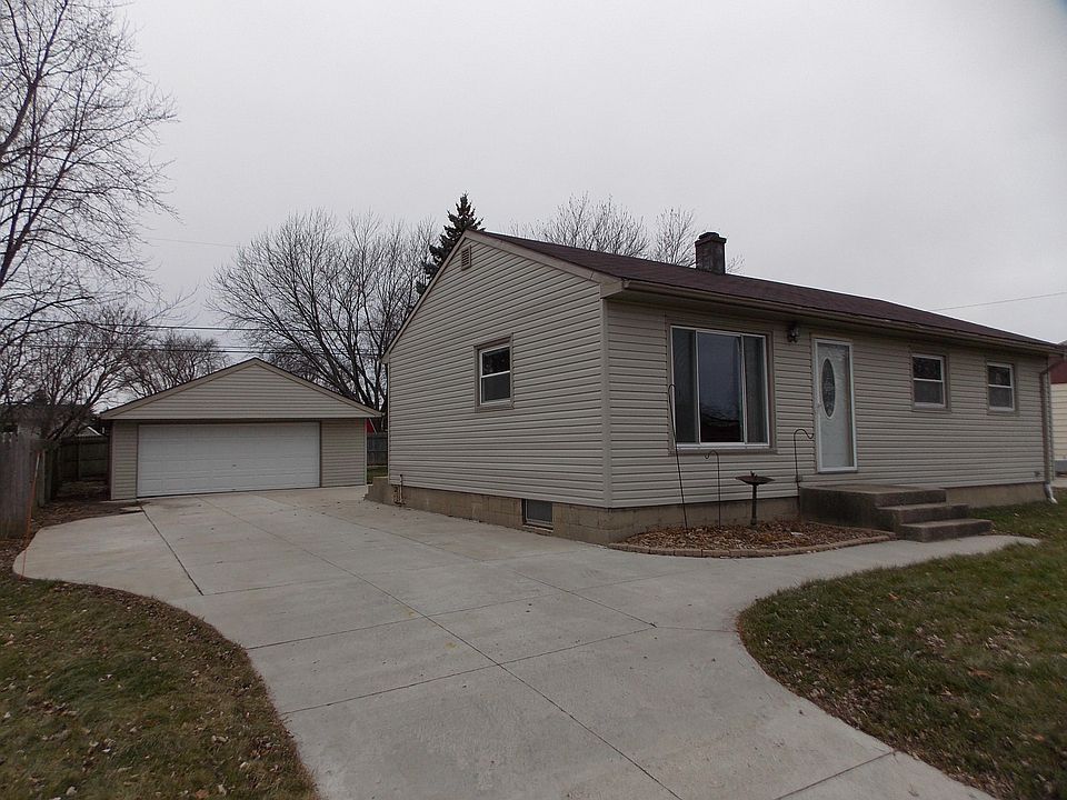 1st image of 212 14th Ave