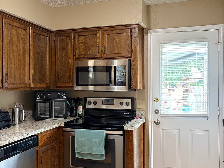 2530 Indigo Ln — Photo 10